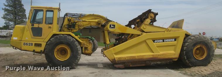 image for item L2373 1995 John Deere 862B elevating scraper