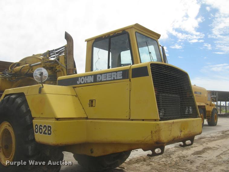 image for item L2373 1995 John Deere 862B elevating scraper