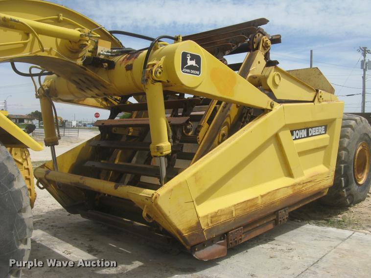 image for item L2373 1995 John Deere 862B elevating scraper