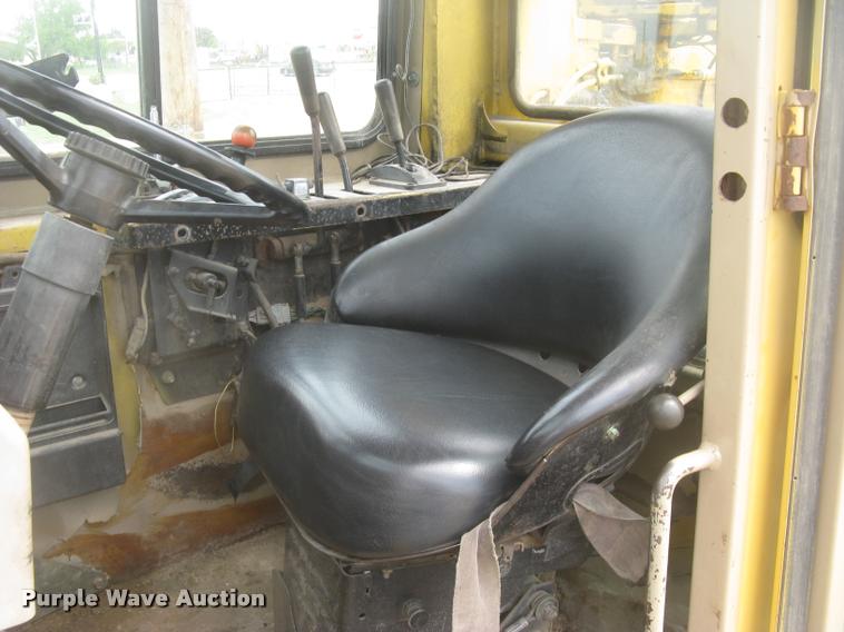 image for item L2373 1995 John Deere 862B elevating scraper