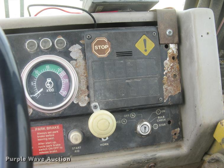 image for item L2373 1995 John Deere 862B elevating scraper