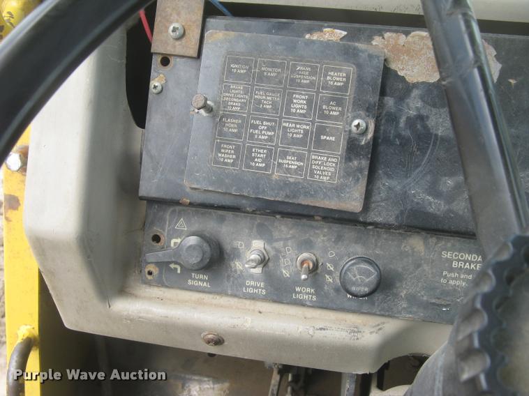 image for item L2373 1995 John Deere 862B elevating scraper