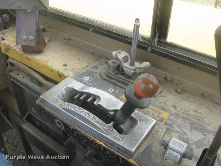 image for item L2373 1995 John Deere 862B elevating scraper