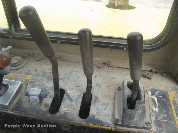 image for item L2373 1995 John Deere 862B elevating scraper