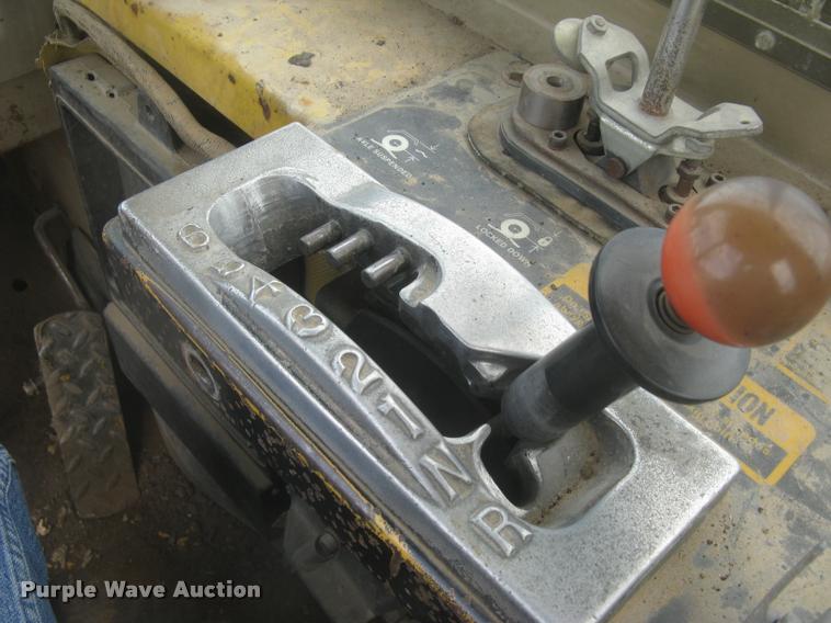 image for item L2373 1995 John Deere 862B elevating scraper