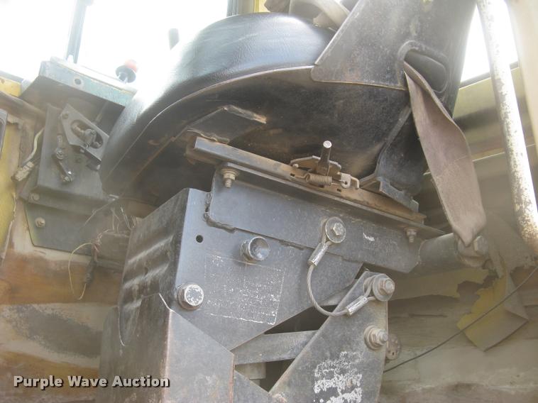 image for item L2373 1995 John Deere 862B elevating scraper