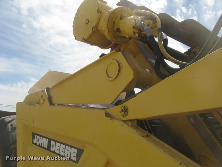 image for item L2373 1995 John Deere 862B elevating scraper