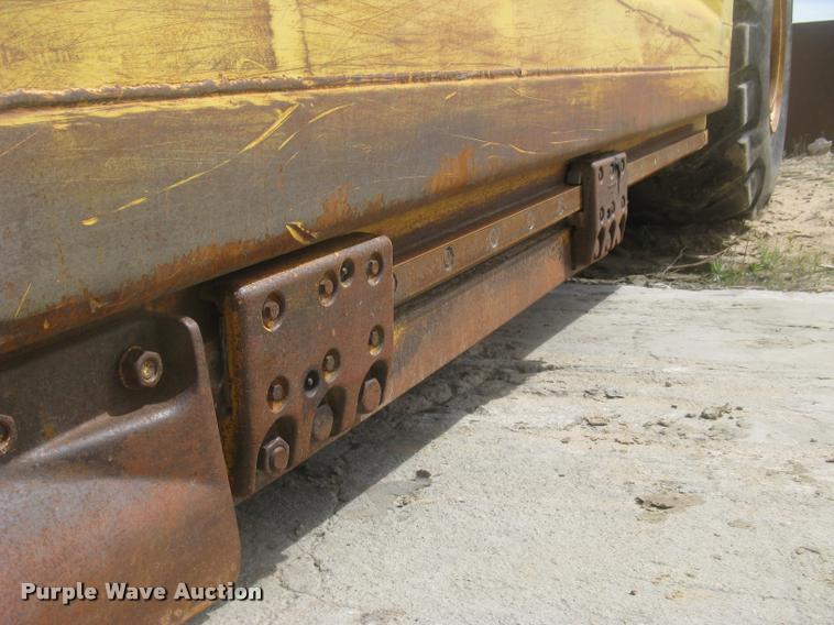 image for item L2373 1995 John Deere 862B elevating scraper