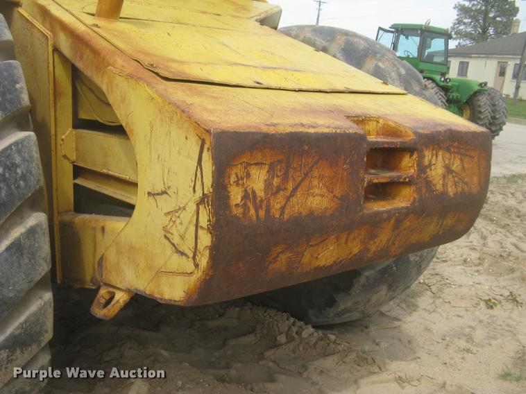 image for item L2373 1995 John Deere 862B elevating scraper