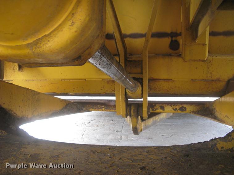 image for item L2373 1995 John Deere 862B elevating scraper