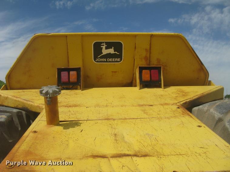 image for item L2373 1995 John Deere 862B elevating scraper