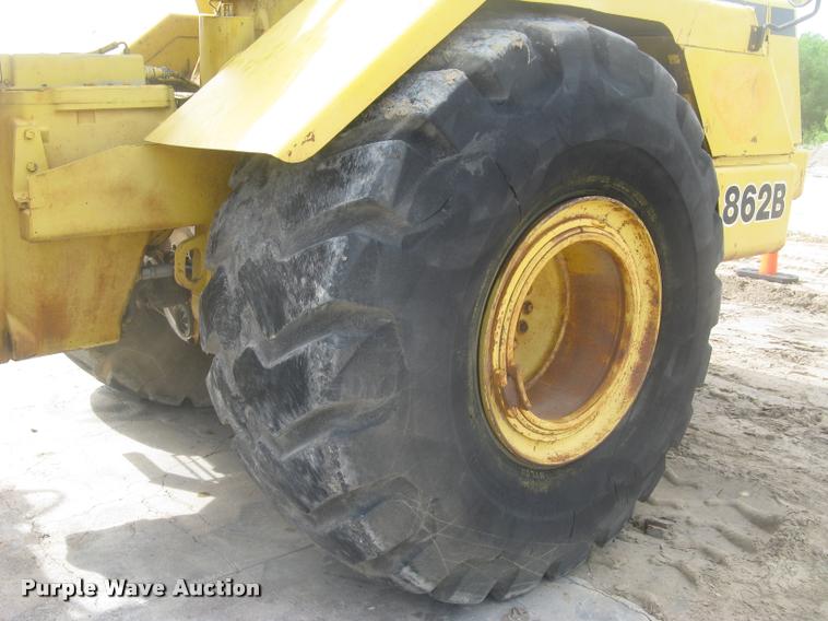 image for item L2373 1995 John Deere 862B elevating scraper