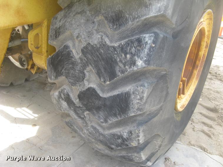 image for item L2373 1995 John Deere 862B elevating scraper