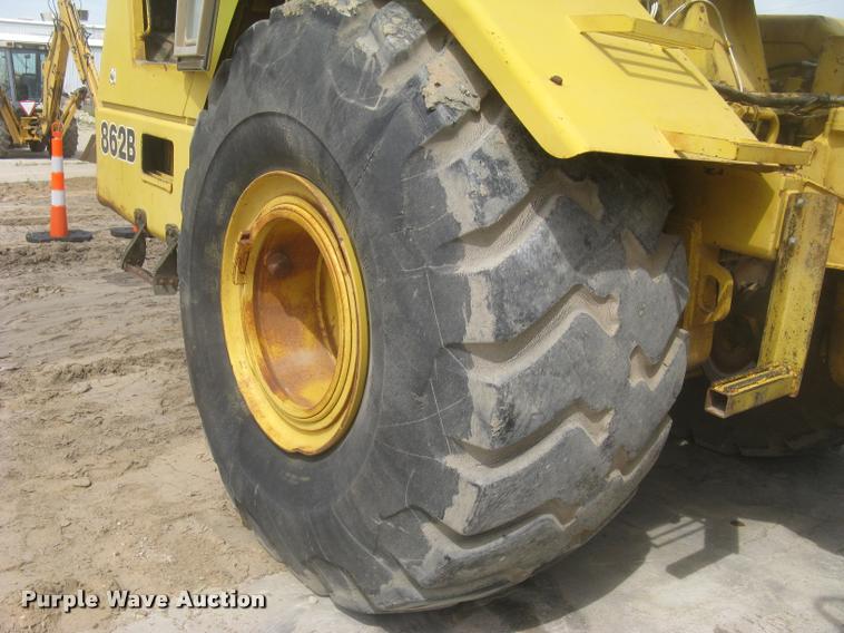 image for item L2373 1995 John Deere 862B elevating scraper