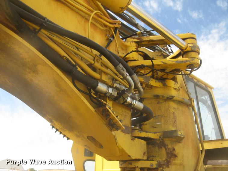 image for item L2373 1995 John Deere 862B elevating scraper