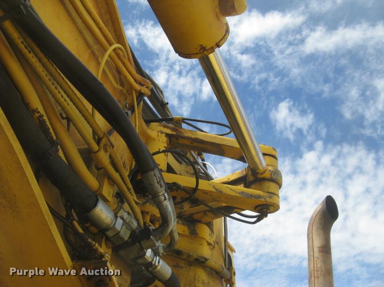 image for item L2373 1995 John Deere 862B elevating scraper