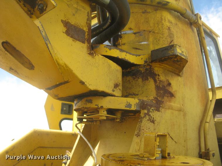 image for item L2373 1995 John Deere 862B elevating scraper