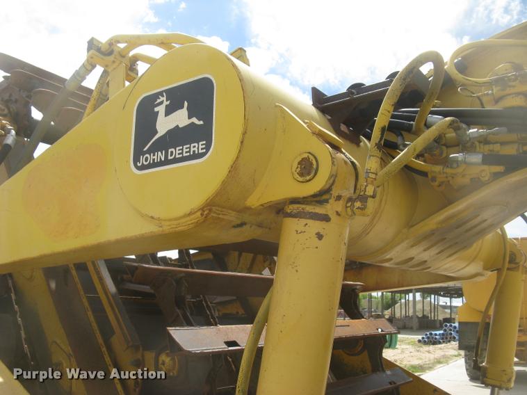 image for item L2373 1995 John Deere 862B elevating scraper