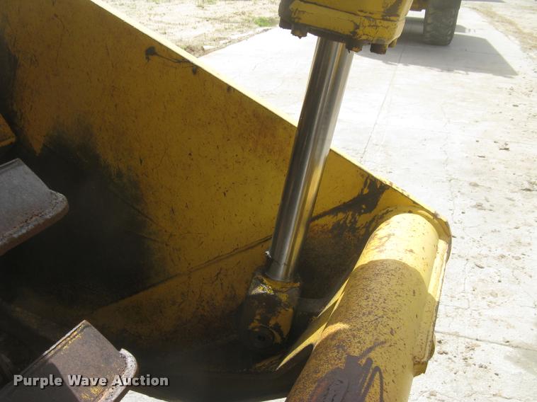 image for item L2373 1995 John Deere 862B elevating scraper