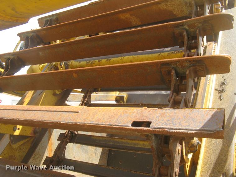 image for item L2373 1995 John Deere 862B elevating scraper