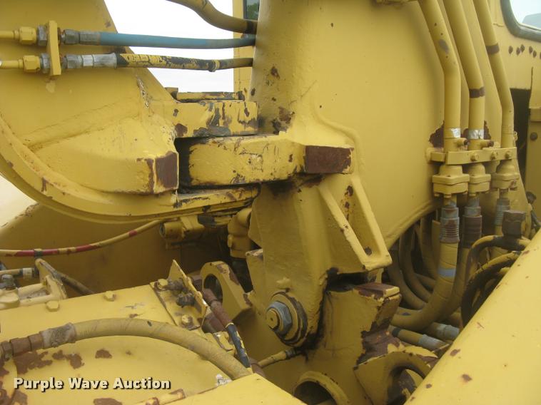 image for item L2380 1989 Caterpillar 613C elevating scraper