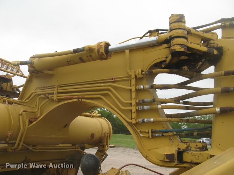 image for item L2380 1989 Caterpillar 613C elevating scraper