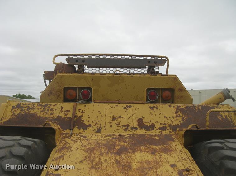 image for item L2380 1989 Caterpillar 613C elevating scraper