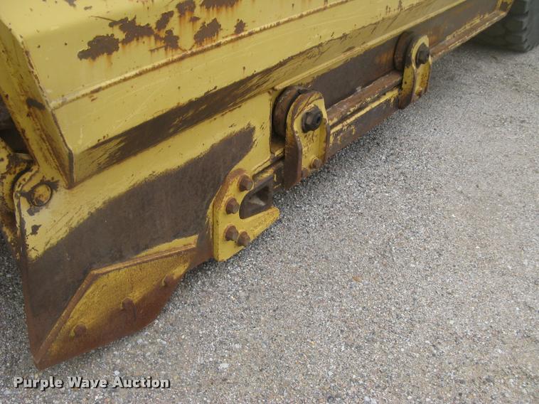 image for item L2380 1989 Caterpillar 613C elevating scraper
