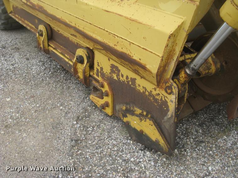 image for item L2380 1989 Caterpillar 613C elevating scraper