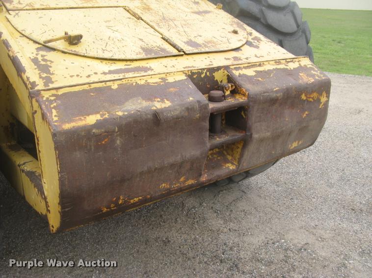 image for item L2380 1989 Caterpillar 613C elevating scraper