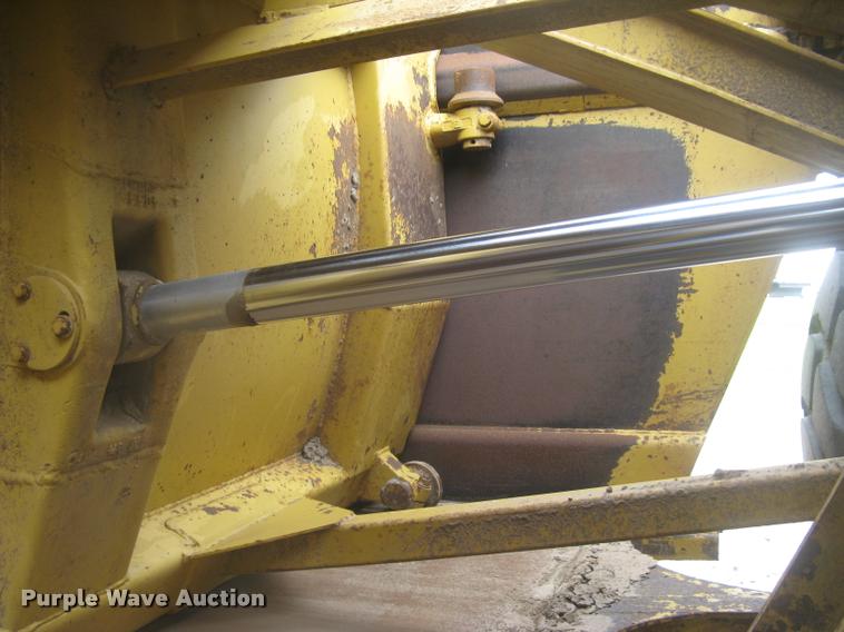 image for item L2380 1989 Caterpillar 613C elevating scraper
