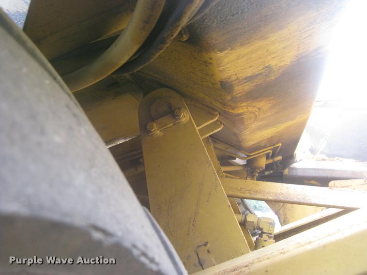 image for item L2380 1989 Caterpillar 613C elevating scraper