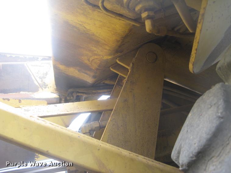 image for item L2380 1989 Caterpillar 613C elevating scraper