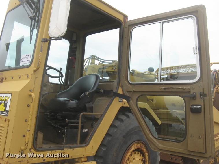 image for item L2380 1989 Caterpillar 613C elevating scraper