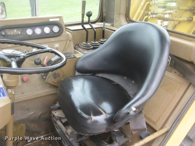 image for item L2380 1989 Caterpillar 613C elevating scraper