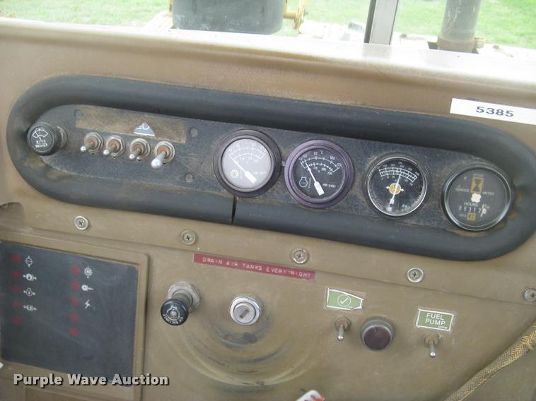 image for item L2380 1989 Caterpillar 613C elevating scraper