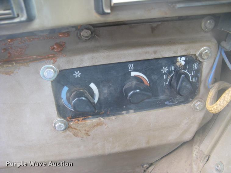 image for item L2380 1989 Caterpillar 613C elevating scraper