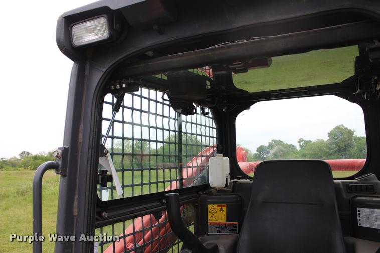 image for item L3118 2014 Kubota SVL75-2 skid steer