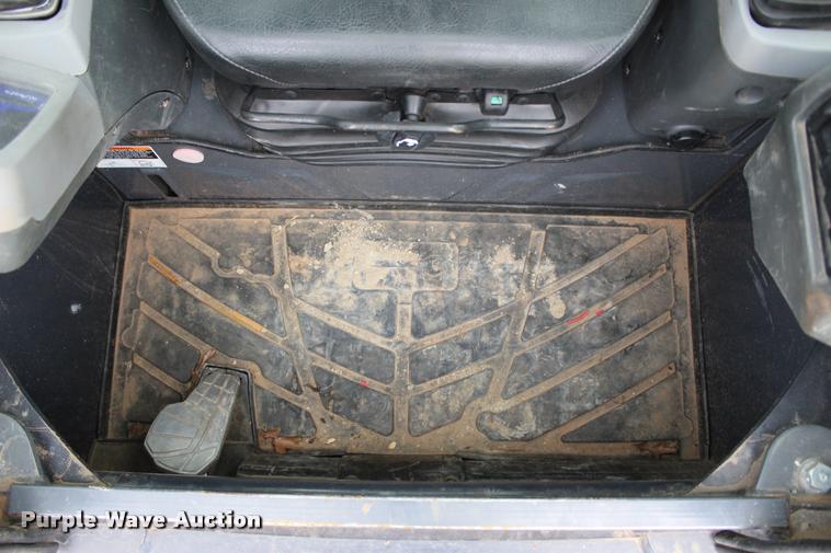 image for item L3118 2014 Kubota SVL75-2 skid steer