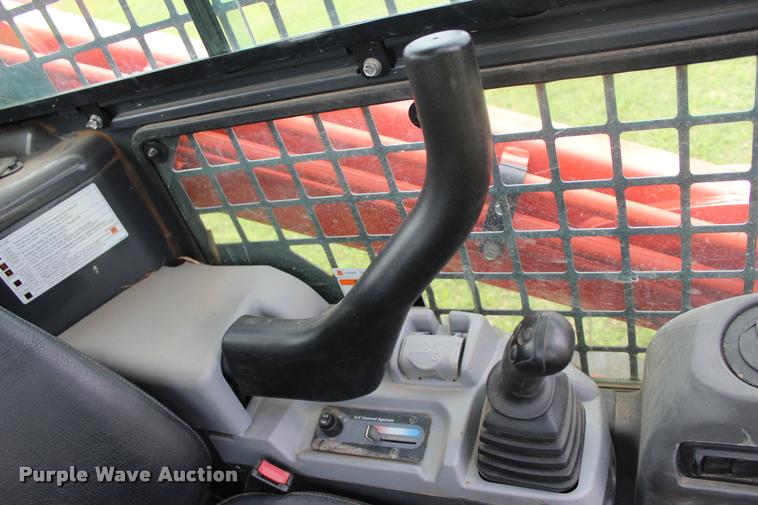 image for item L3118 2014 Kubota SVL75-2 skid steer