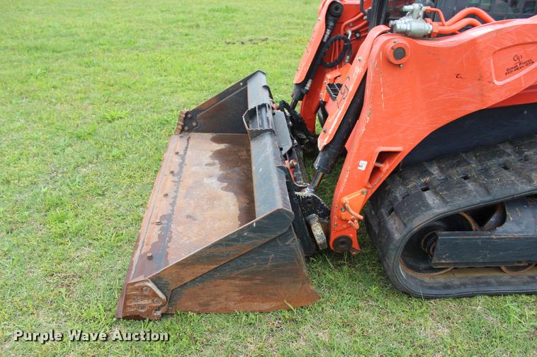 image for item L3118 2014 Kubota SVL75-2 skid steer