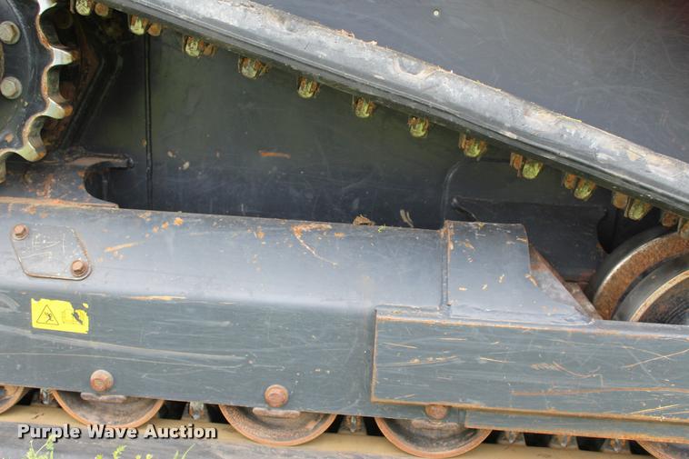 image for item L3118 2014 Kubota SVL75-2 skid steer