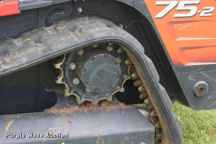 image for item L3118 2014 Kubota SVL75-2 skid steer