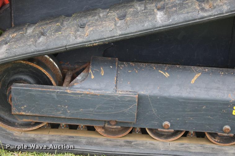 image for item L3118 2014 Kubota SVL75-2 skid steer