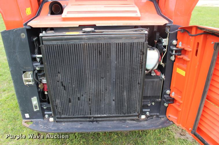 image for item L3118 2014 Kubota SVL75-2 skid steer