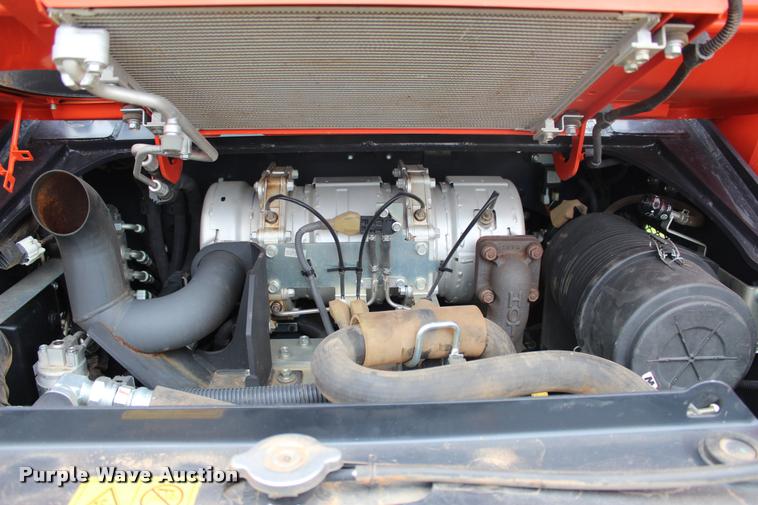 image for item L3118 2014 Kubota SVL75-2 skid steer