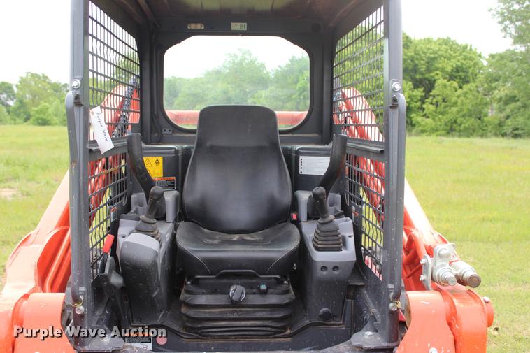 image for item L3119 2015 Kubota SVL75-2 skid steer