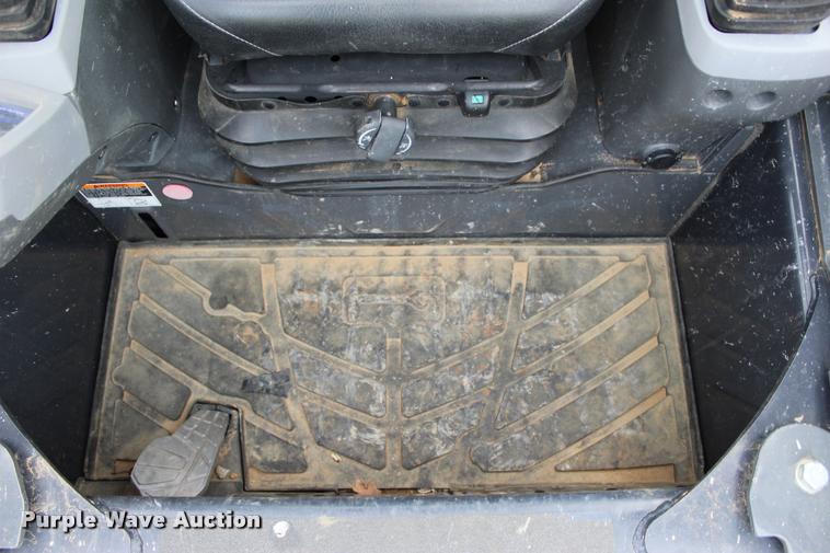 image for item L3119 2015 Kubota SVL75-2 skid steer