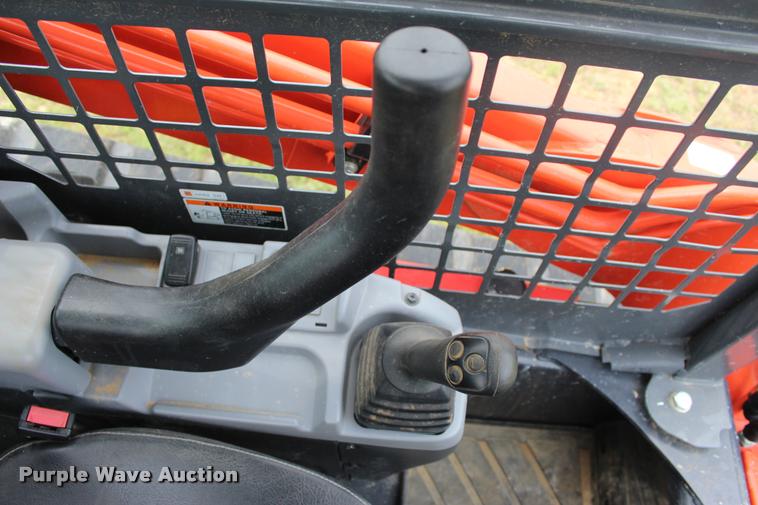 image for item L3119 2015 Kubota SVL75-2 skid steer