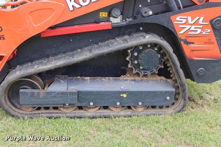 image for item L3119 2015 Kubota SVL75-2 skid steer